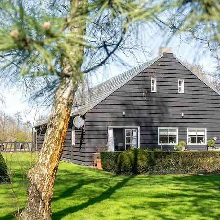 D'Ouwe Stal Bed and Breakfast Axel Exteriör bild