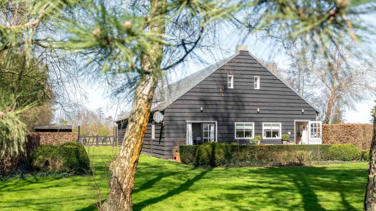 D'Ouwe Stal Bed and Breakfast Axel Exteriör bild